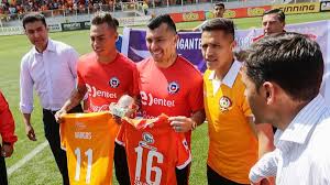 Manchester united signed alexis sanchez from arsenal during the january. Cobreloa Realiza Homenaje A Eduardo Vargas Y Alexis Sanchez T13