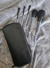 mary kay essential brush set in