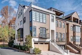 georgeous end unit luxury townhome