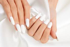 white acrylic nails inspiration