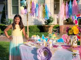 outdoor birthday party decoration