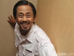 Icuk baros merupakan artis indonesia kelahiran cimahi, 28 april 1976. 4 Perjalanan Karier Epy Kusnandar Pemeran Kang Mus Di Preman Pensiun