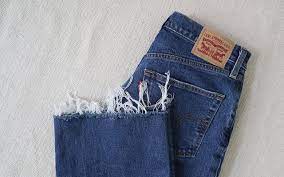 Shop exclusive offers on jeans. How To Get The Perfect Frayed Jeans Hem Diy Uncomplicated Spaces