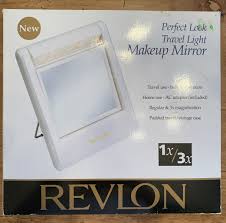 light magnifying makeup mirror 1x