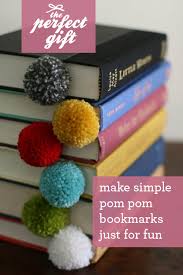 Diy Yarn Ball Pom Pom Bookmark Easy Diys Design Mom