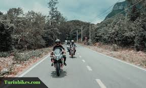 90 motorcycle riding es turinbikes