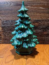 base ceramic christmas tree vgc holiday