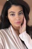 how-does-kylie-jenner-have-clear-skin