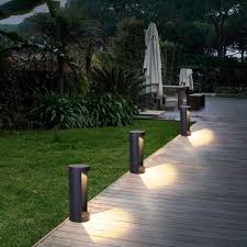 cylindrical outdoor path lighting ideas
