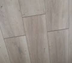 vinyl flooring has gaps acceptable or not