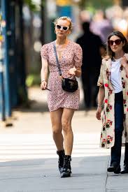 diane kruger looks great in a patterned