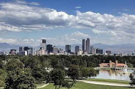 Denver) е столицата на щата колорадо, окръжен център в окръг денвър, съединените американски щати. Denvr Kolorado Siluet Arhitektura Nebostrgach Sash Gradski Gradski Pejzazh Stolichen Izgled Ofis Pikist