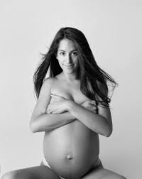 10 Most Popular Maternity Photography Poses Veriy