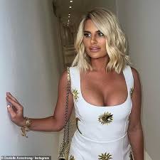 pregnant danielle armstrong shows off