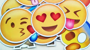 Crear emoticons para tu estado de whatsapp estos divertidos simbolos de texto emoji para copiar y pegar tambien chat o el grupo gratis. Ya Puedes Crear Tus Propios Emojis Con Tu Cara En Gboard Blog Oficial Phone House