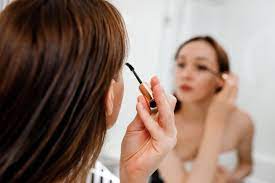 mascara tailing makeup artists