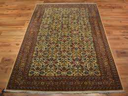 1676 hereke carpet lalezar design