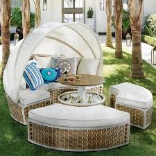 Rattan Round Outdoor Canopy Daybed For