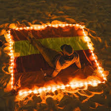 Hot Item Sand Proof Free Nylon Parachute Blanket Beach Mat Compact Soft And Lightweight With Led Lights For Summer Beach Picnic Hiking