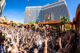 the biggest party hotel in vegas in 2021