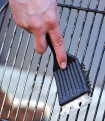 clean rusty charcoal grill grates