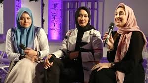 Founded in the year 2012 by datin norjuma habib mohamed, the aidijuma brand offers a stunning range of hijabs for muslimah women. Aidijuma Beli Kepentingan Syarikat Fesyen Uk