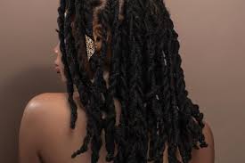 Natural hair refers to black hair that hasn't been chemically altered with straighteners, relaxers or texturizers. Natural Hair For Beginners Hair Blog On Hairstyles Products For Black Women Going Natural