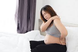 upper back pain in pregnancy causes