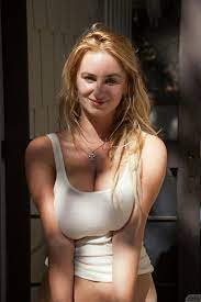 Cassie Becker (Sansa Stark look-alike with big tits) (GOT) | Scrolller