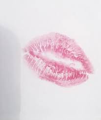 plump lips naturally