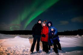northern lights tour in murmansk russia