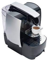 Since 2006 capitani has diversified its production by including capsule coffee machines for which it holds the international patent for the infusion group. Coffee Machine Mini Office Capitani Capsules