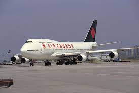 air canada 747 400 features