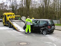 Factors to consider in towing a car are distance, type of vehicle, and the time of day. Cash For Scrap Car Towing Services St Louis Mo