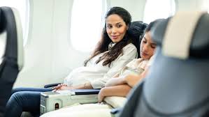 is it safe to fly while i m pregnant