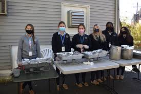 students volunteer for local soup