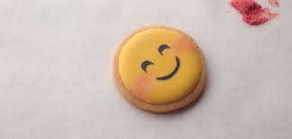Plus de 5000 smileys ! This Is How To Make Funny Emoji Cookies