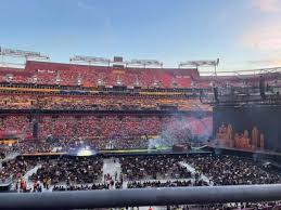 concert photos at fedex field that are club