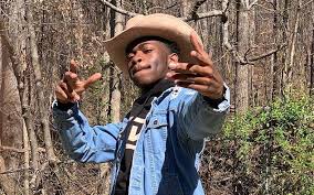 Old Town Road Takes Top Spot In Youtubes Global Songs Chart