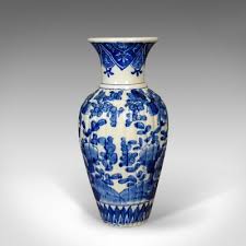Antique Chinese Blue and White Vase for sale at Pamono