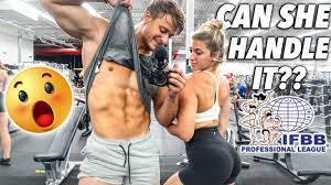 TRYING AN IFBB PRO BODYBUILDING WORKOUT WITH MY GF IN CALI - YouTube