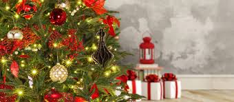 The tree was traditionally decorated with roses made of colored paper, apples. Christmas Tree Decorating Guide