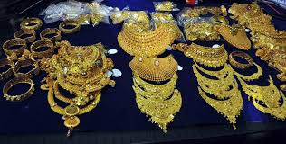 gold in india decreases by rs 420