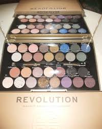30 eyeshadow palette fortune favours