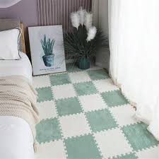 interlocking square shaped carpet tiles