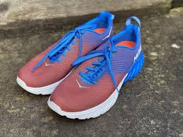 The mach 3 features a symmetrical bed of cushion without additional prescriptive technologies. Hoka One One Mach 3 Review Running Northwest