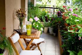 7 tips to turn your apartment balcony