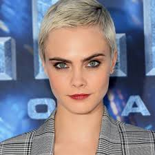 cara delevingne slept through her eye