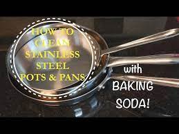 to clean pots and pans with baking soda