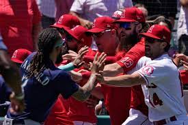 ejected, Angels top Mariners ...
